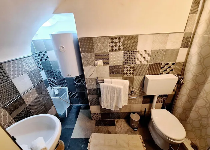 Eruption1669 Апартаменты